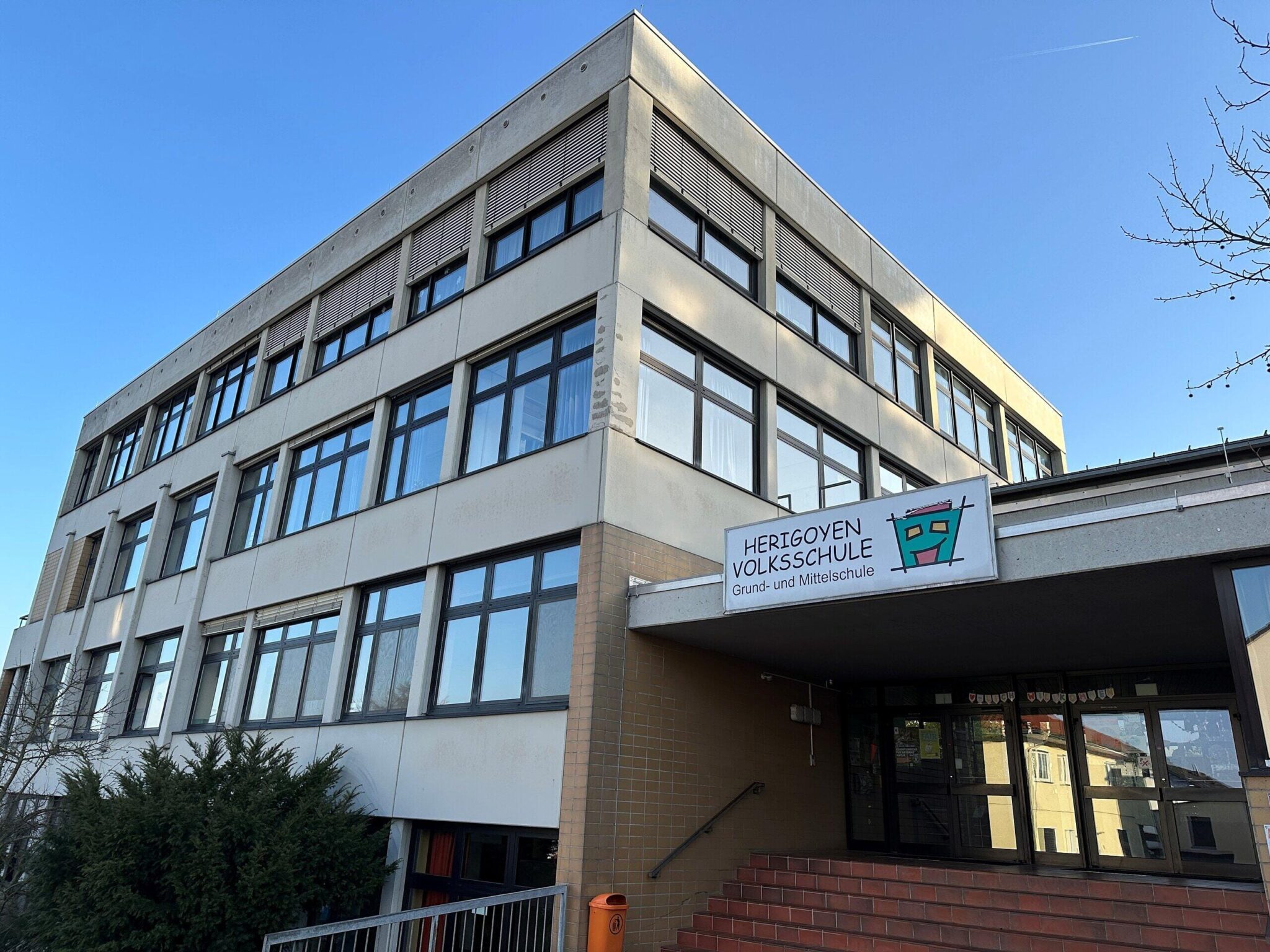 Ein Schwerpunkt der Sulzbacher Gemeinderatssitzung am Donnerstag war die geplante Sanierung der Herigoyen Grund- und Mittelschule mit dem Ausbau zur offenen Ganztagsschule.